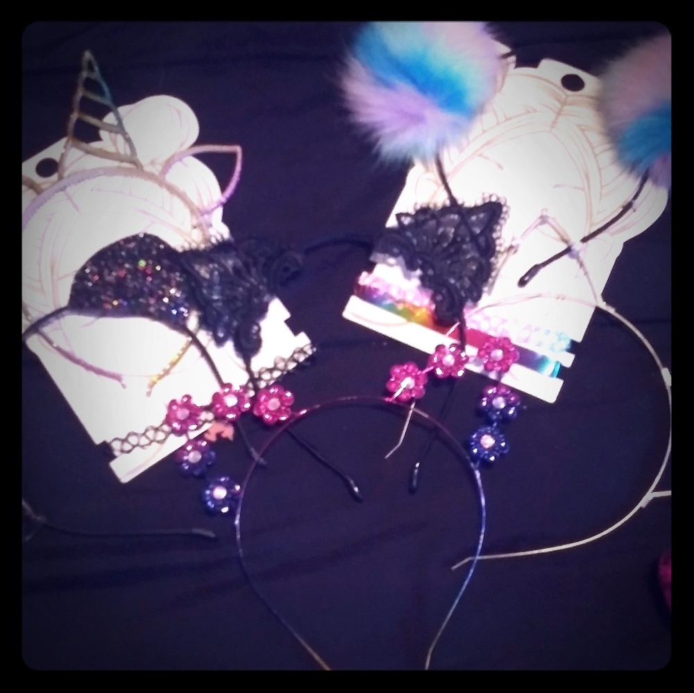 Head accessories